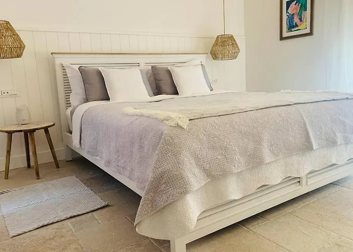 Mediterranean Apartment *